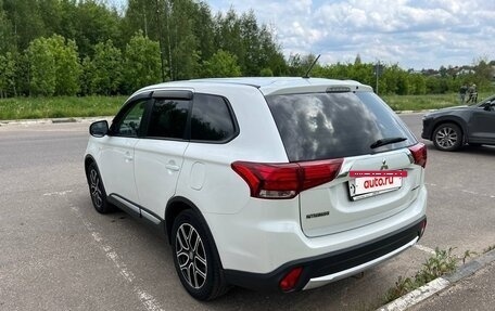 Mitsubishi Outlander III рестайлинг 3, 2015 год, 1 450 000 рублей, 6 фотография