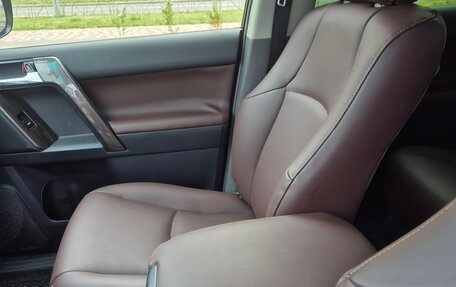 Toyota Land Cruiser Prado 150 рестайлинг 2, 2012 год, 3 800 000 рублей, 11 фотография