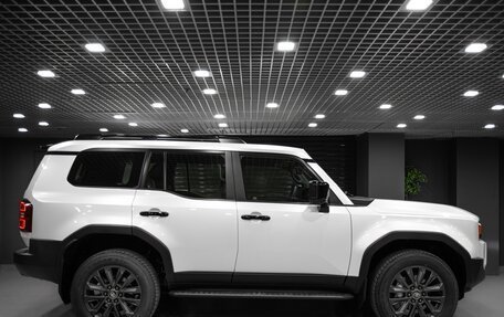 Toyota Land Cruiser Prado, 2024 год, 9 390 000 рублей, 6 фотография