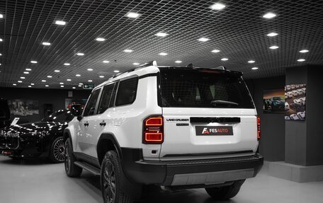 Toyota Land Cruiser Prado, 2024 год, 9 390 000 рублей, 3 фотография