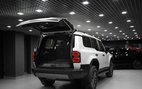 Toyota Land Cruiser Prado, 2024 год, 9 390 000 рублей, 15 фотография
