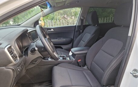 KIA Sportage IV рестайлинг, 2020 год, 2 500 000 рублей, 4 фотография