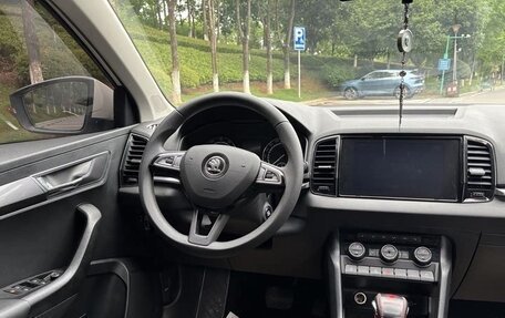 Skoda Karoq I, 2021 год, 1 570 000 рублей, 10 фотография