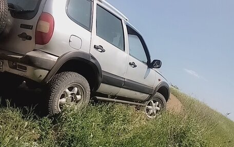 Chevrolet Niva I рестайлинг, 2003 год, 350 000 рублей, 2 фотография
