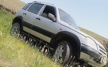 Chevrolet Niva I рестайлинг, 2003 год, 350 000 рублей, 5 фотография