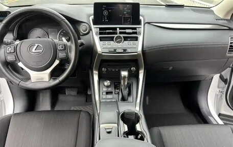 Lexus NX I, 2020 год, 2 830 000 рублей, 8 фотография