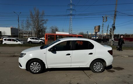 Renault Logan II, 2017 год, 400 000 рублей, 2 фотография