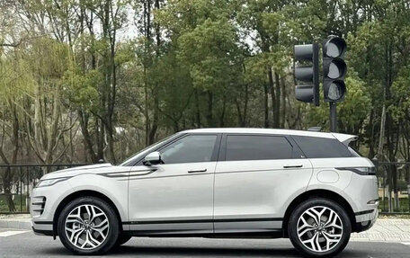 Land Rover Range Rover Evoque II, 2022 год, 2 600 000 рублей, 4 фотография