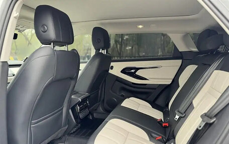 Land Rover Range Rover Evoque II, 2022 год, 2 600 000 рублей, 11 фотография