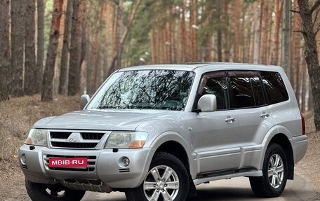Mitsubishi Pajero III рестайлинг, 2003 год, 885 000 рублей, 1 фотография