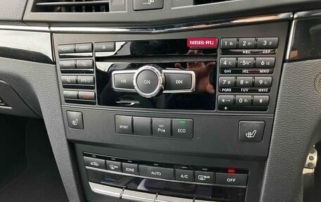 Mercedes-Benz E-Класс, 2013 год, 1 600 000 рублей, 13 фотография