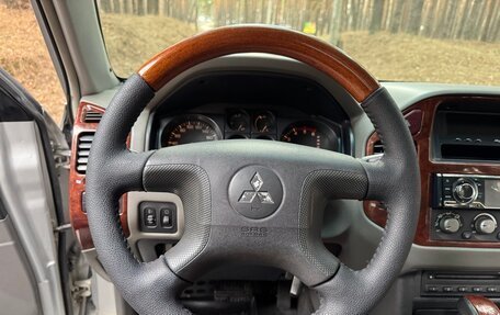 Mitsubishi Pajero III рестайлинг, 2003 год, 885 000 рублей, 17 фотография