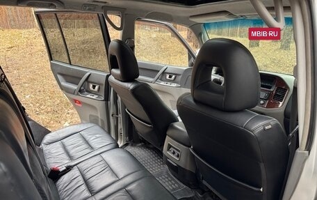 Mitsubishi Pajero III рестайлинг, 2003 год, 885 000 рублей, 24 фотография