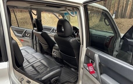 Mitsubishi Pajero III рестайлинг, 2003 год, 885 000 рублей, 23 фотография