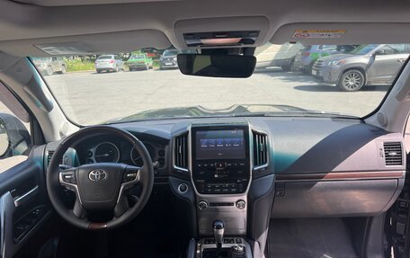 Toyota Land Cruiser 200, 2017 год, 5 750 000 рублей, 2 фотография
