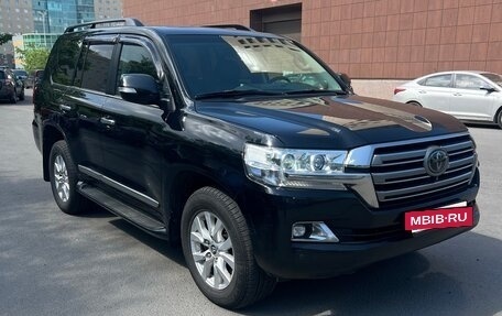 Toyota Land Cruiser 200, 2017 год, 5 750 000 рублей, 11 фотография