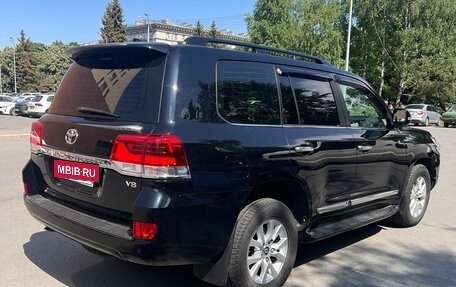 Toyota Land Cruiser 200, 2017 год, 5 750 000 рублей, 5 фотография