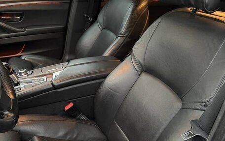 BMW 5 серия, 2013 год, 1 490 000 рублей, 8 фотография
