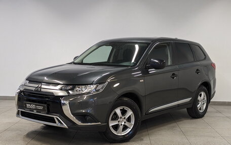 Mitsubishi Outlander III рестайлинг 3, 2020 год, 2 150 000 рублей, 1 фотография
