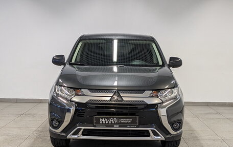 Mitsubishi Outlander III рестайлинг 3, 2020 год, 2 150 000 рублей, 2 фотография