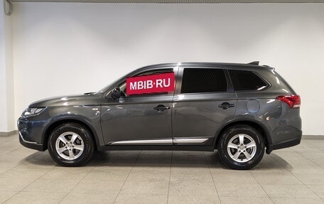Mitsubishi Outlander III рестайлинг 3, 2020 год, 2 150 000 рублей, 8 фотография