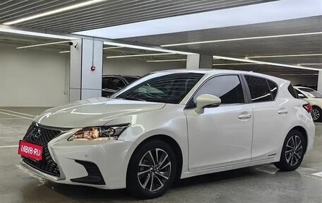 Lexus CT I рестайлинг, 2021 год, 2 100 000 рублей, 1 фотография