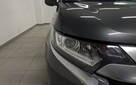 Mitsubishi Outlander III рестайлинг 3, 2020 год, 2 150 000 рублей, 18 фотография