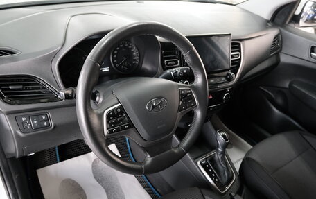 Hyundai Solaris II рестайлинг, 2021 год, 1 739 000 рублей, 11 фотография