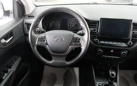 Hyundai Solaris II рестайлинг, 2021 год, 1 739 000 рублей, 12 фотография