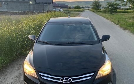 Hyundai Solaris II рестайлинг, 2016 год, 880 000 рублей, 2 фотография