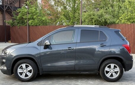 Chevrolet Trax, 2022 год, 1 550 000 рублей, 2 фотография