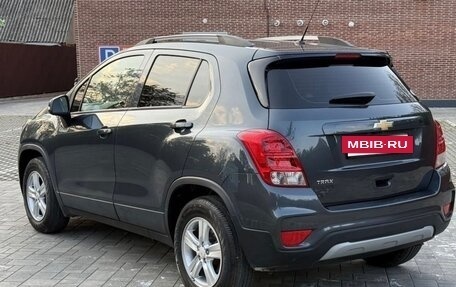 Chevrolet Trax, 2022 год, 1 550 000 рублей, 3 фотография