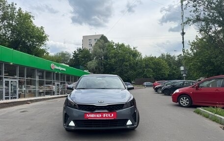 KIA Rio IV, 2020 год, 1 350 000 рублей, 6 фотография