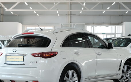 Infiniti FX II, 2011 год, 2 179 000 рублей, 7 фотография