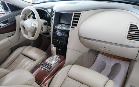 Infiniti FX II, 2011 год, 2 179 000 рублей, 26 фотография