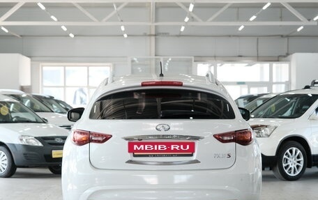 Infiniti FX II, 2011 год, 2 179 000 рублей, 6 фотография