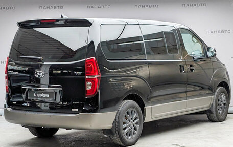 Hyundai Grand Starex Grand Starex I рестайлинг 2, 2019 год, 3 949 000 рублей, 2 фотография