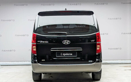 Hyundai Grand Starex Grand Starex I рестайлинг 2, 2019 год, 3 949 000 рублей, 4 фотография