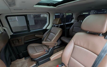 Hyundai Grand Starex Grand Starex I рестайлинг 2, 2019 год, 3 949 000 рублей, 12 фотография