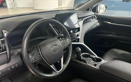 Toyota Camry, 2022 год, 3 990 000 рублей, 10 фотография