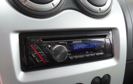 Renault Sandero I, 2013 год, 840 000 рублей, 13 фотография
