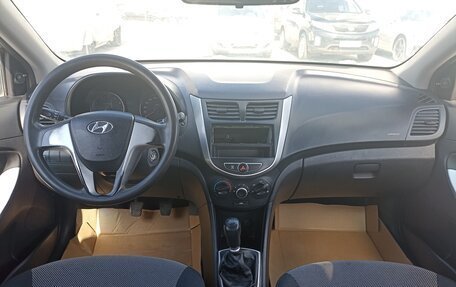 Hyundai Solaris II рестайлинг, 2012 год, 460 000 рублей, 5 фотография