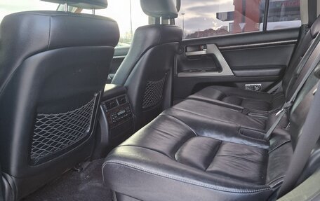 Toyota Land Cruiser 200, 2011 год, 2 880 000 рублей, 19 фотография