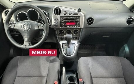 Toyota Matrix, 2002 год, 660 000 рублей, 10 фотография
