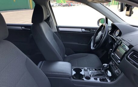Volkswagen Touareg III, 2012 год, 2 350 000 рублей, 2 фотография
