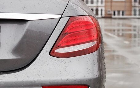 Mercedes-Benz E-Класс, 2020 год, 3 950 000 рублей, 9 фотография