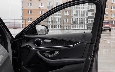 Mercedes-Benz E-Класс, 2020 год, 3 950 000 рублей, 10 фотография