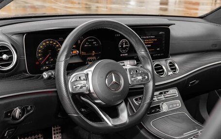 Mercedes-Benz E-Класс, 2020 год, 3 950 000 рублей, 21 фотография