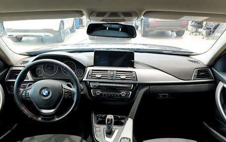 BMW 3 серия, 2018 год, 2 670 000 рублей, 14 фотография