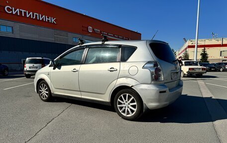 Toyota Corolla Verso I, 2005 год, 550 000 рублей, 3 фотография